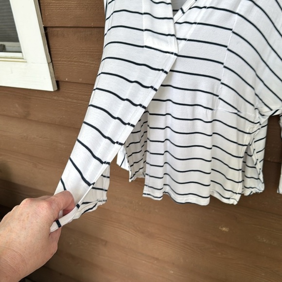 We The Free Anthropologie soft stretch white with black striped shirt size XS - Picture 7 of 7